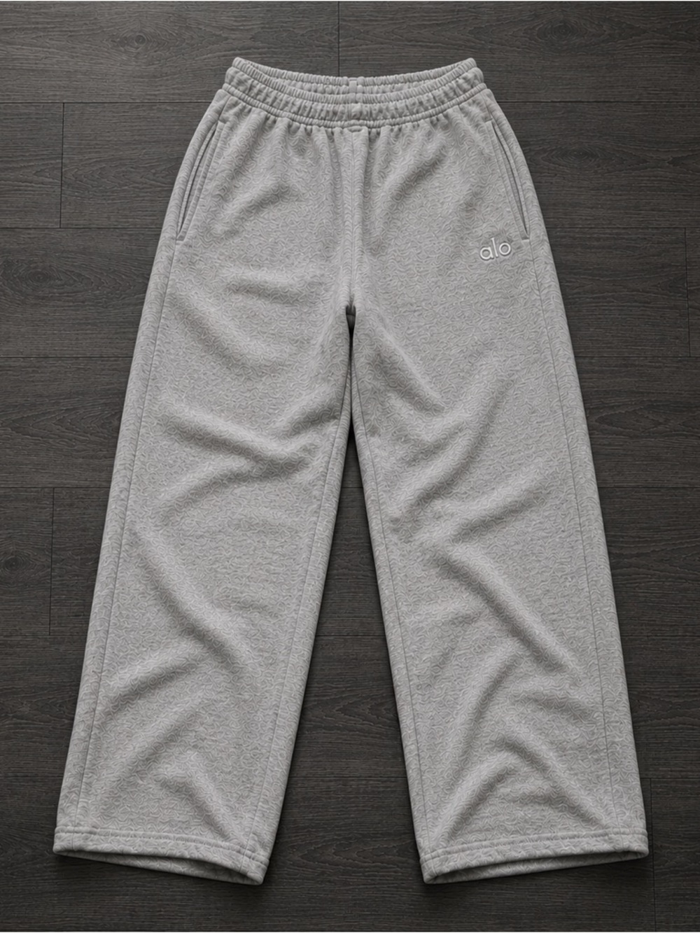 Alo Yoga Women’s Gray Embossed Hoodie Jogger Set Size Small NWT - Picture 3 of 3